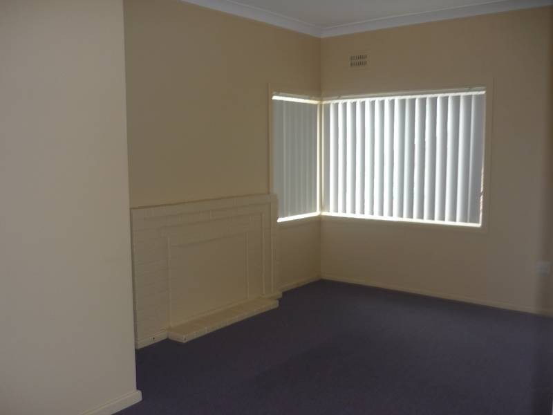 10 Montgomery St, Warrawong NSW 2502