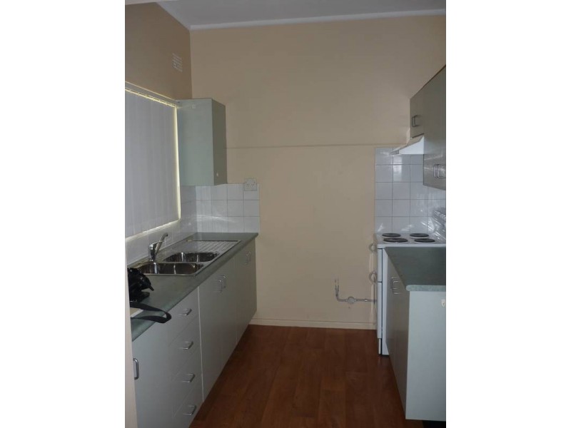 10 Montgomery St, Warrawong NSW 2502