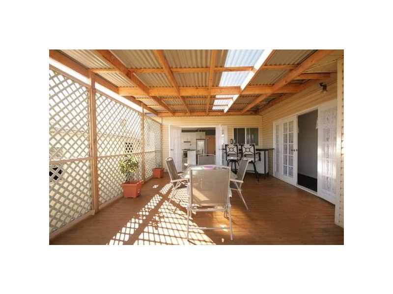 37 Lindsay St, Unanderra NSW 2526