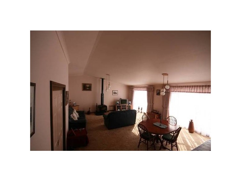 15 Booreea Boulevarde, Cordeaux Heights NSW 2526