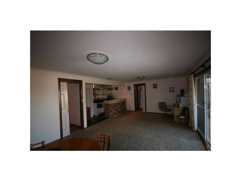 15 Booreea Boulevarde, Cordeaux Heights NSW 2526