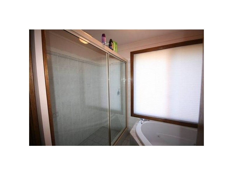 15 Booreea Boulevarde, Cordeaux Heights NSW 2526