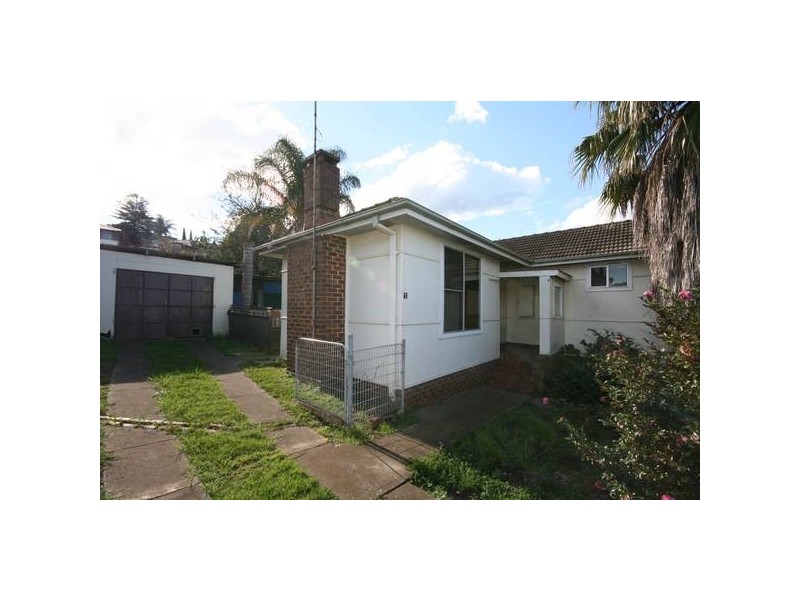 2 Dean St, Warrawong NSW 2502