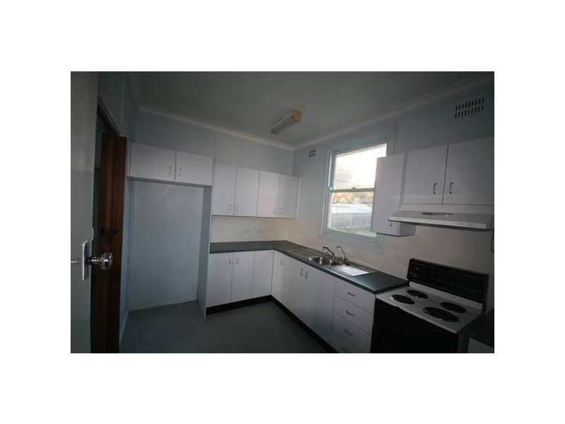 28 Denniss Street, Berkeley NSW 2506