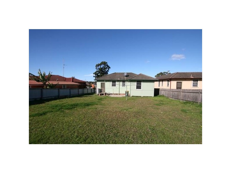 28 Denniss Street, Berkeley NSW 2506