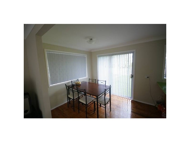 33 Coachwood Dr, Cordeaux Heights NSW 2526
