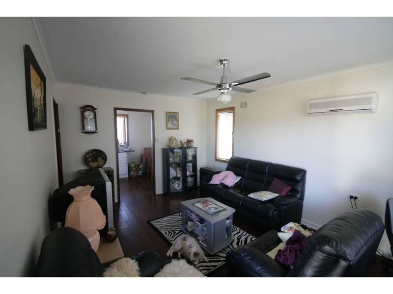 203 Northcliffe Drive, Berkeley NSW 2506