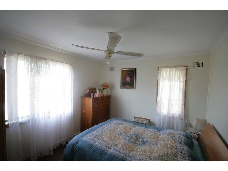 203 Northcliffe Drive, Berkeley NSW 2506