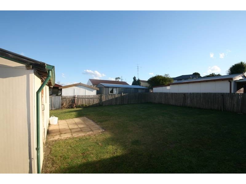 203 Northcliffe Drive, Berkeley NSW 2506