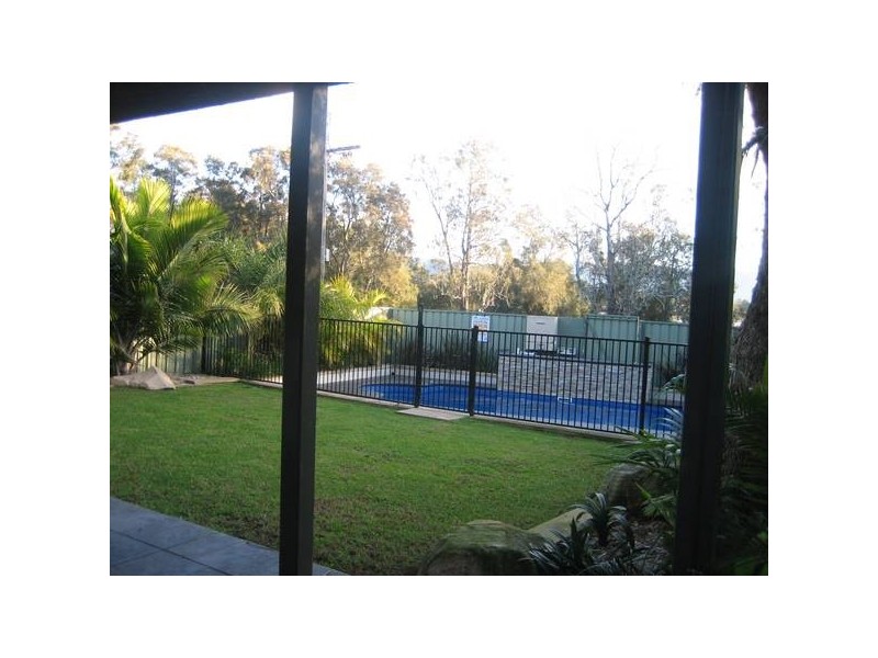 1 Park Cres, Oak Flats NSW 2529