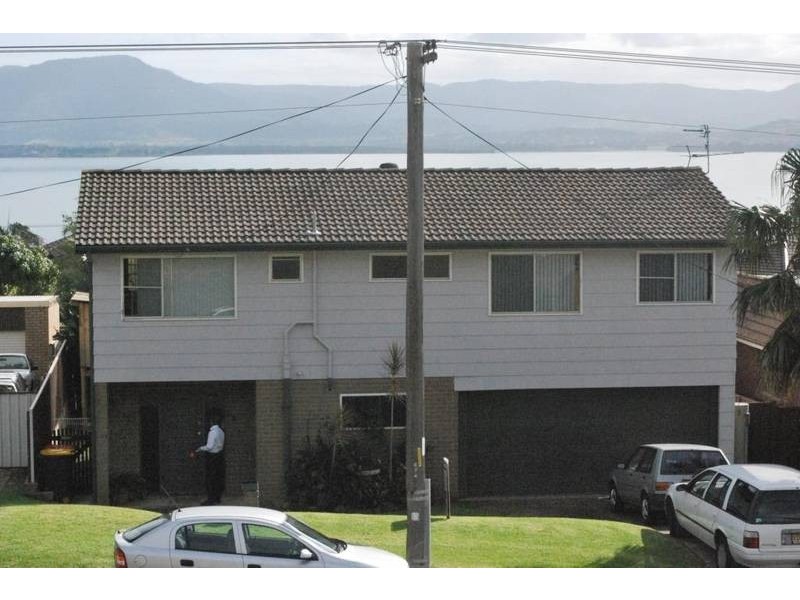 68 Cuthbert Dr, Mount Warrigal NSW 2528