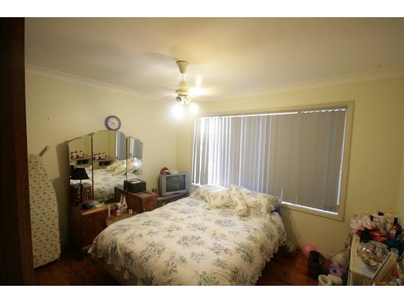 68 Cuthbert Dr, Mount Warrigal NSW 2528