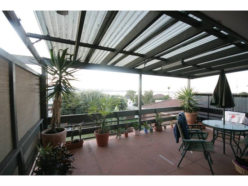 68 Cuthbert Dr, Mount Warrigal NSW 2528