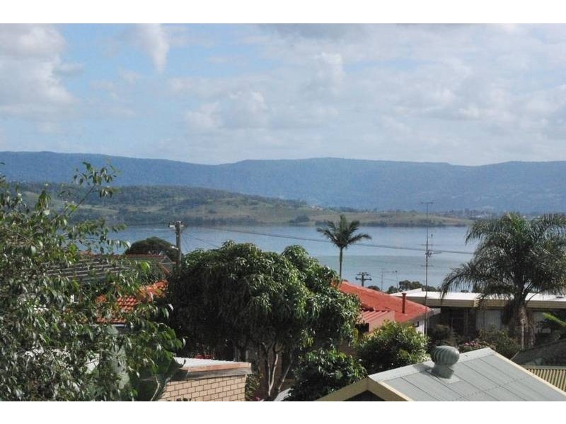 68 Cuthbert Dr, Mount Warrigal NSW 2528