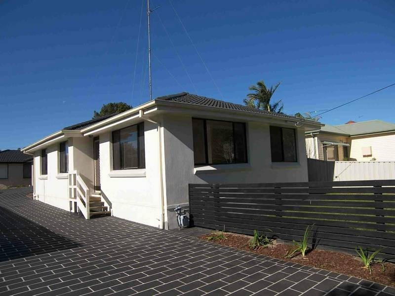 1/32 Central Ave, Oak Flats NSW 2529