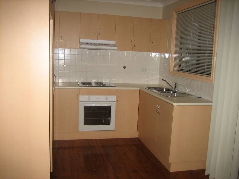 1/32 Central Ave, Oak Flats NSW 2529