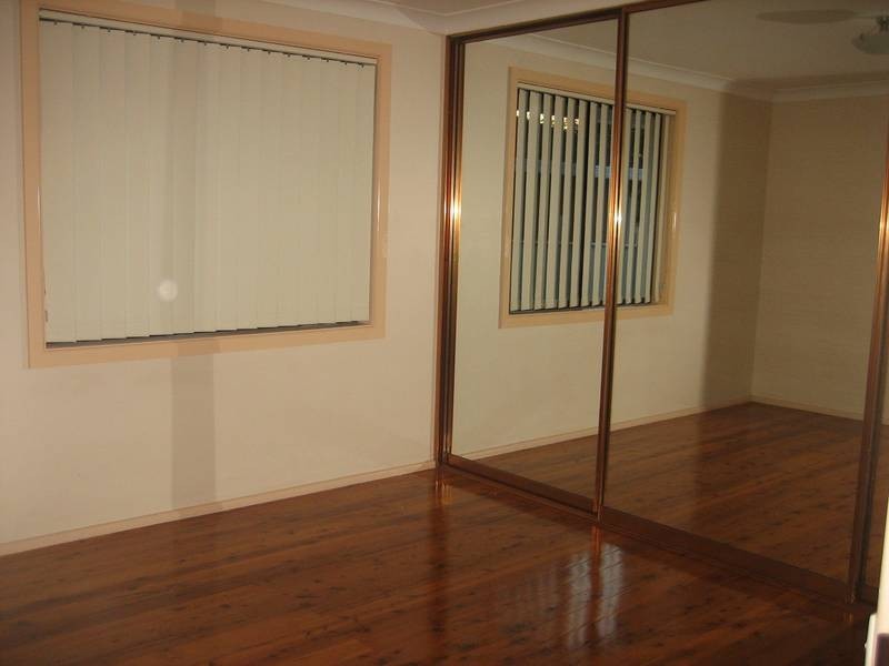 1/32 Central Ave, Oak Flats NSW 2529