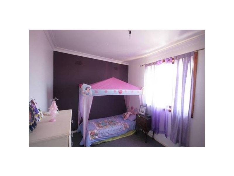 44 Edgeworth Ave, Kanahooka NSW 2530