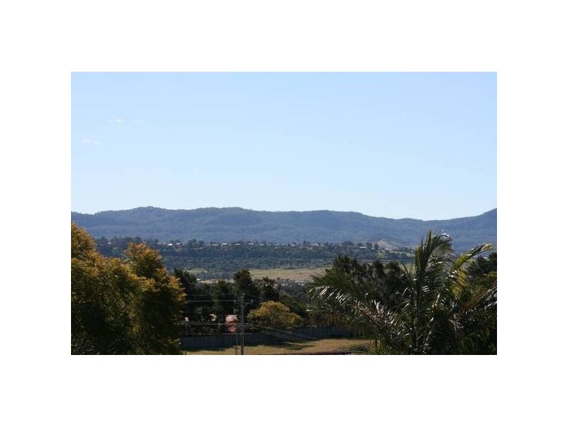 44 Edgeworth Ave, Kanahooka NSW 2530