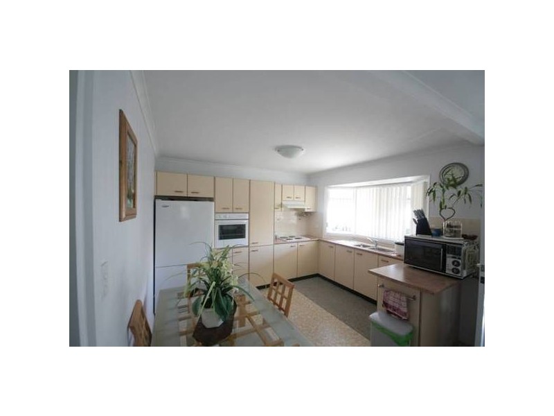 35 Willow Tree Avenue, Kanahooka NSW 2530