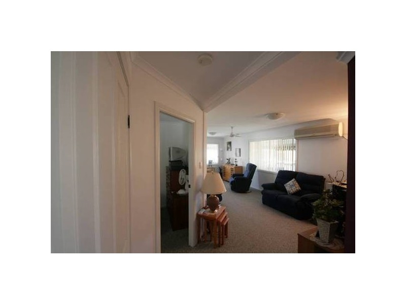 35 Willow Tree Avenue, Kanahooka NSW 2530