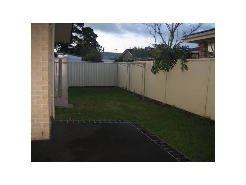 2/32 Central Ave, Oak Flats NSW 2529