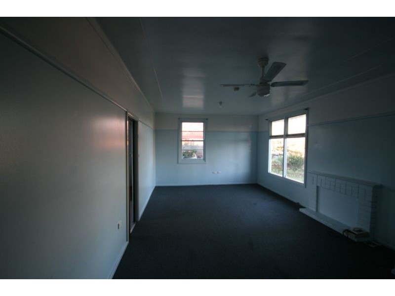 28 Denniss Street, Berkeley NSW 2506