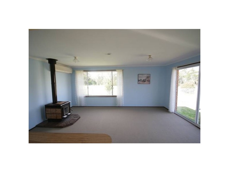 79 Cawdell Dr, Albion Park NSW 2527