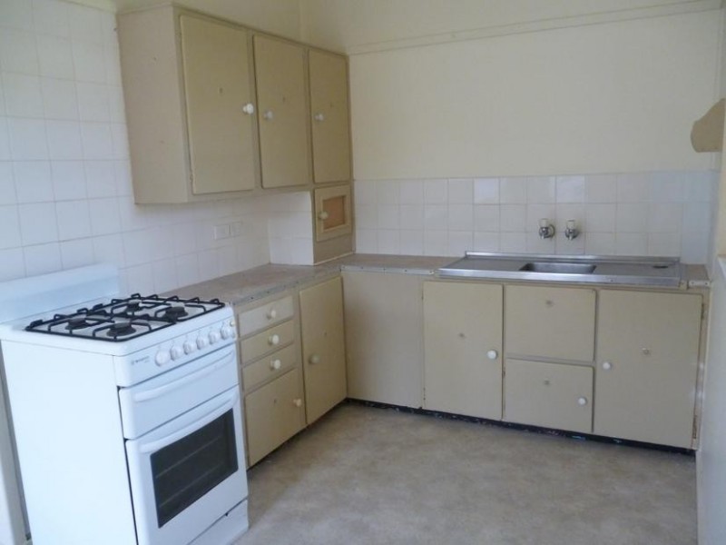 43 Albert Street, Unanderra NSW 2526