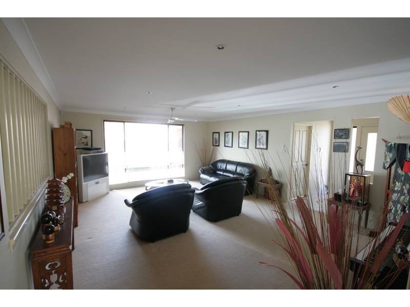 65 Horsley Dr, Horsley NSW 2530