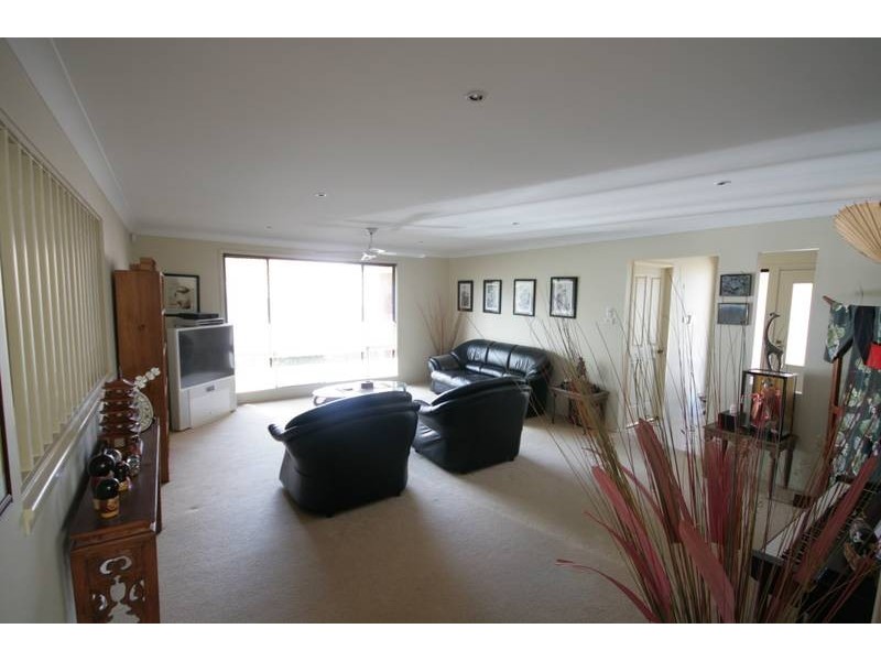 65 Horsley Dr, Horsley NSW 2530