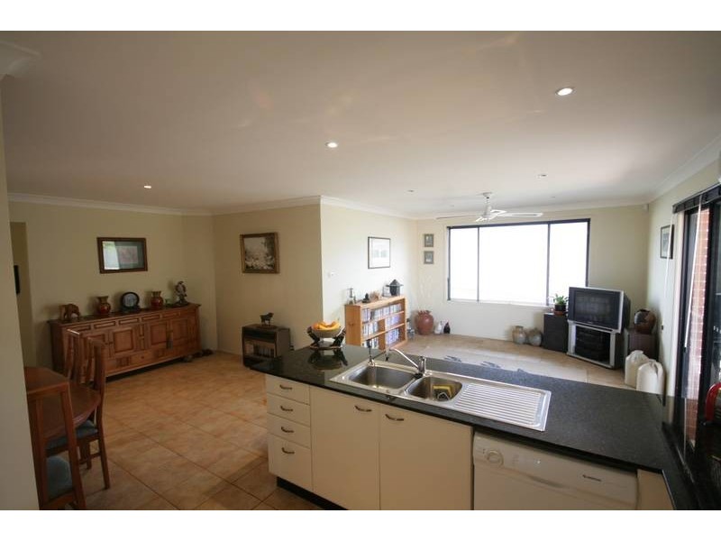 65 Horsley Dr, Horsley NSW 2530