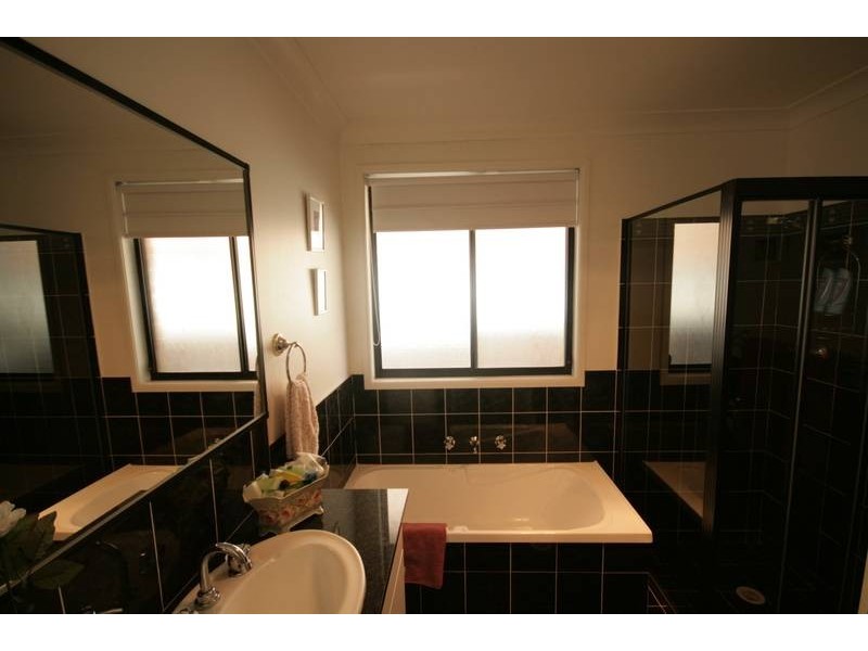 65 Horsley Dr, Horsley NSW 2530