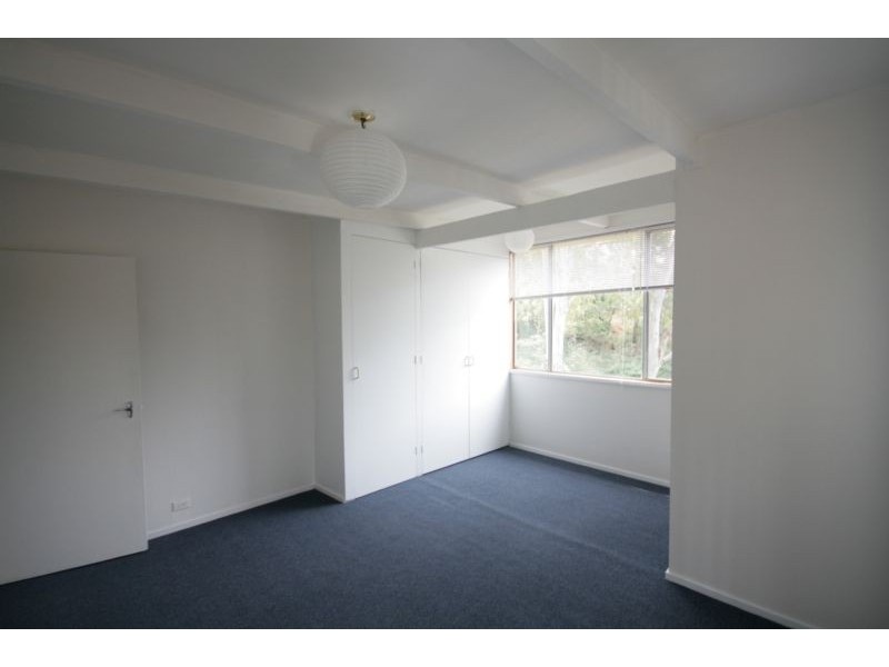 26 Aminya Pl, Farmborough Heights NSW 2526