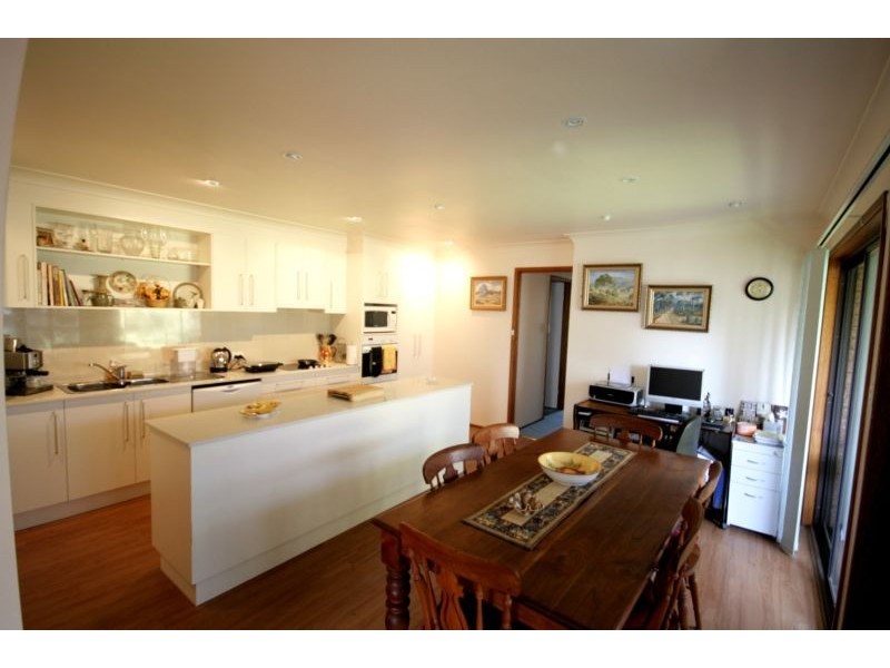 23A Carbeen Cr, Cordeaux Heights NSW 2526