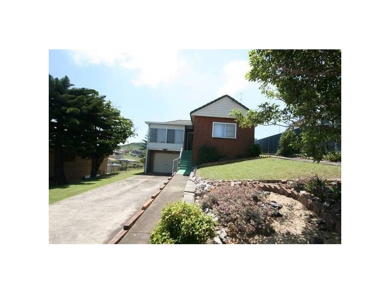 304 Flagstaff Road, Lake Heights NSW 2502