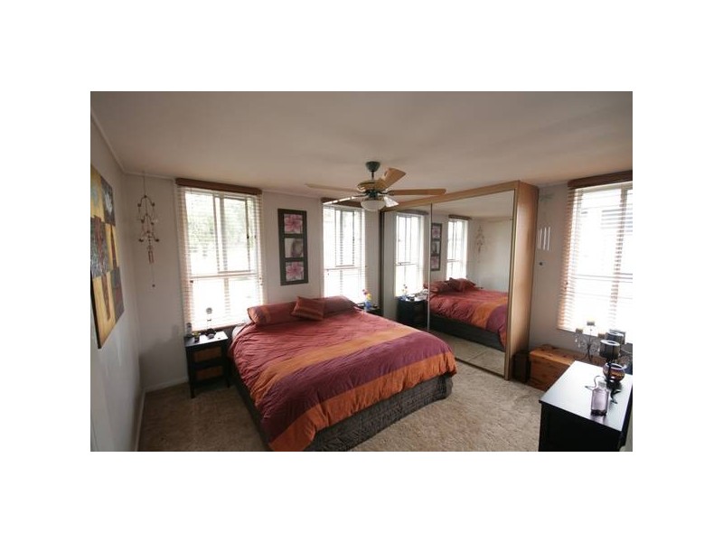 28 Orana Pde, Unanderra NSW 2526