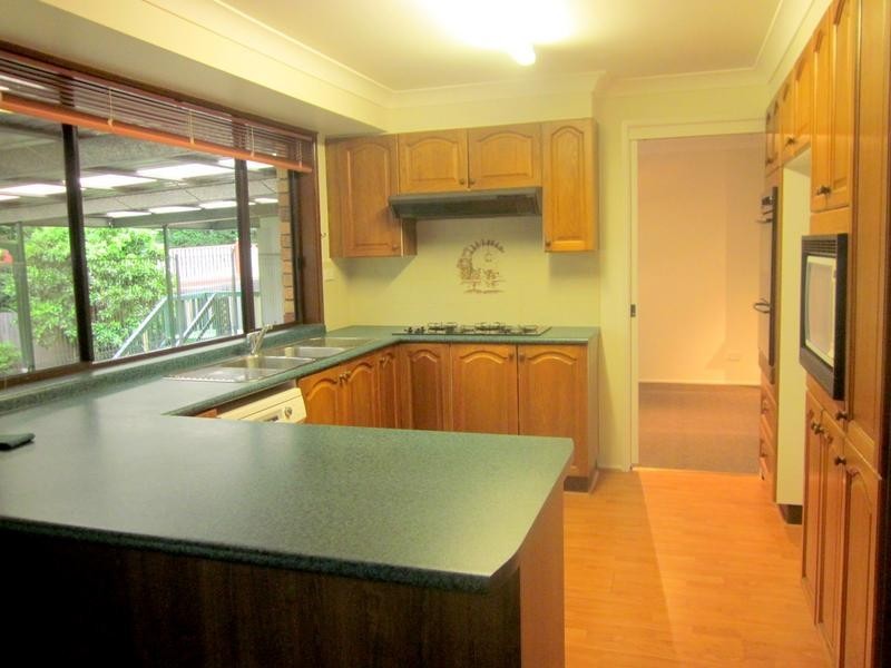 35 Tamarind Drive, Cordeaux Heights NSW 2526