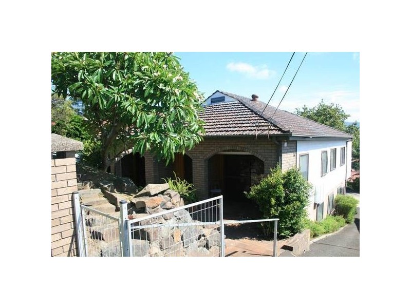 38 Beatus Street, Unanderra NSW 2526