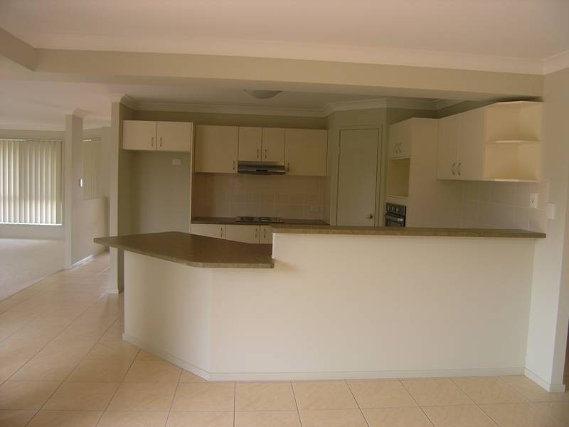 6 Holland Place, Carindale QLD 4152