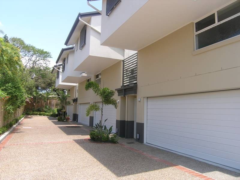 2/38 Waratah Avenue, Carina QLD 4152