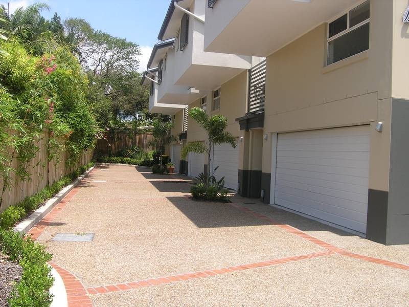 2/38 Waratah Avenue, Carina QLD 4152