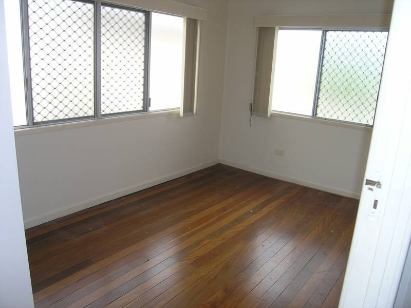 14 Herbert Street, Camp Hill QLD 4152