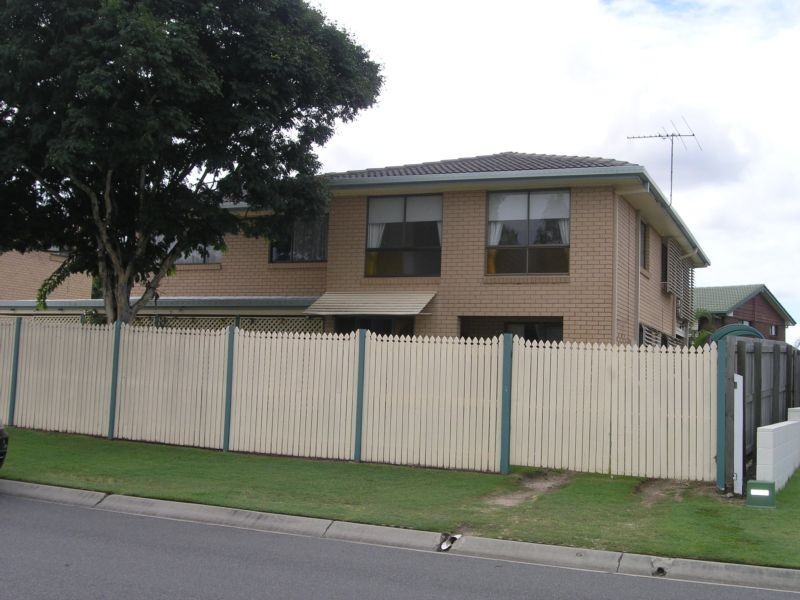 50 Cadogan Street, Carindale QLD 4152