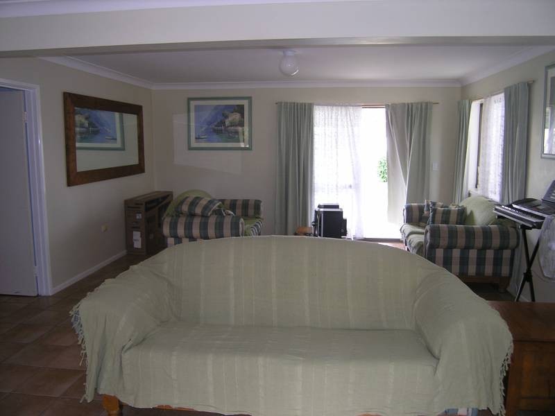 50 Cadogan Street, Carindale QLD 4152