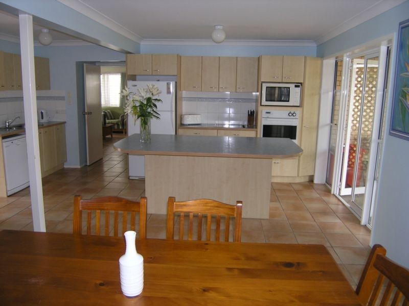 50 Cadogan Street, Carindale QLD 4152