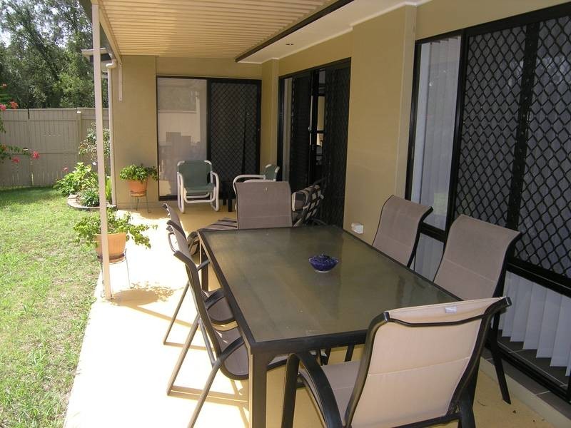 18 Reynolds Street, Carindale QLD 4152