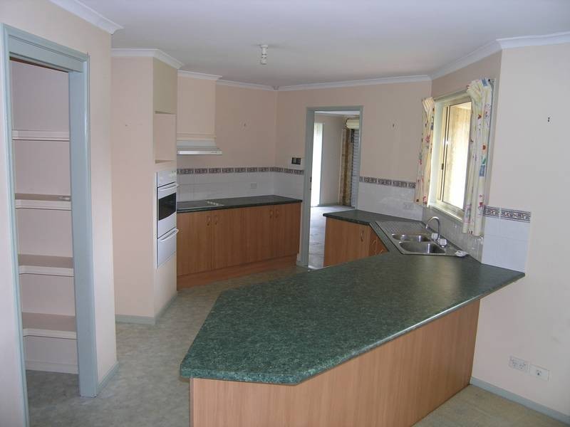 3 Kauri Street, Carindale QLD 4152