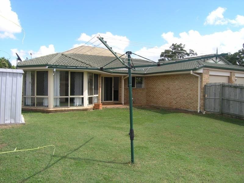 3 Kauri Street, Carindale QLD 4152