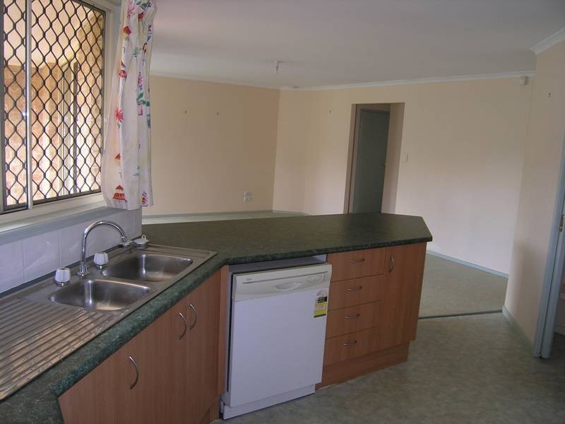 3 Kauri Street, Carindale QLD 4152